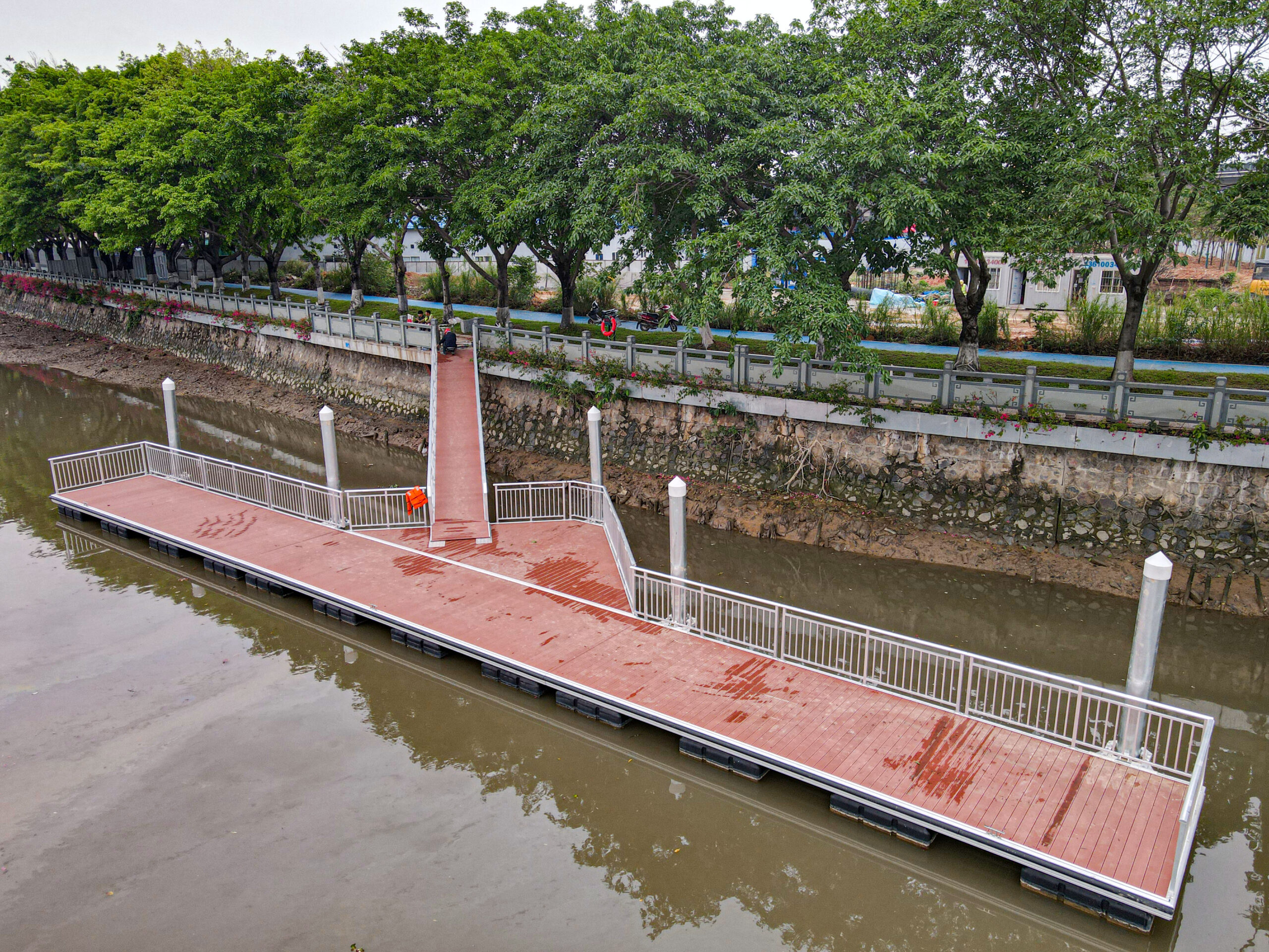 Industrial and utility pontoons